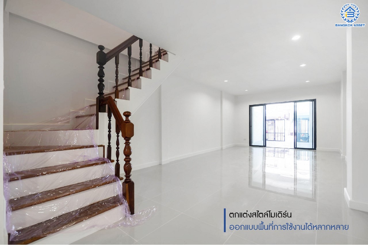 บ้านมือสองตกแต่งใหม่ ติด MRT "สถานีบางกระสอ" ม.นารีนคร รัตนาธิเบศร์ ตอบโจทย์ทุกการอยู่อาศัย ฟังก์ชั่น 2 ห้องนอนใหญ่ 2 ห้องน้ำ ต่อเติมครัวเคาน์เตอร์ และโรงจอดรถ บนทำเลดีที่สุด! ใกล้เซ็นทรัลรัตนาธิเบศร์ และจุดขึ้นทางด่วน "งามวงศ์วาน"